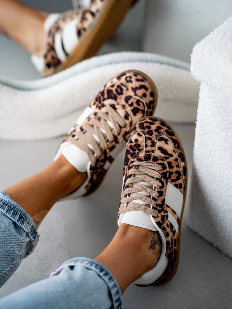 Buty na każdą okazję do spódnicy w panterkę