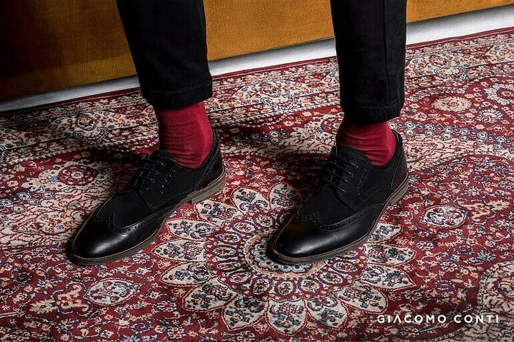 Dobór koloru skarpetek do garnituru