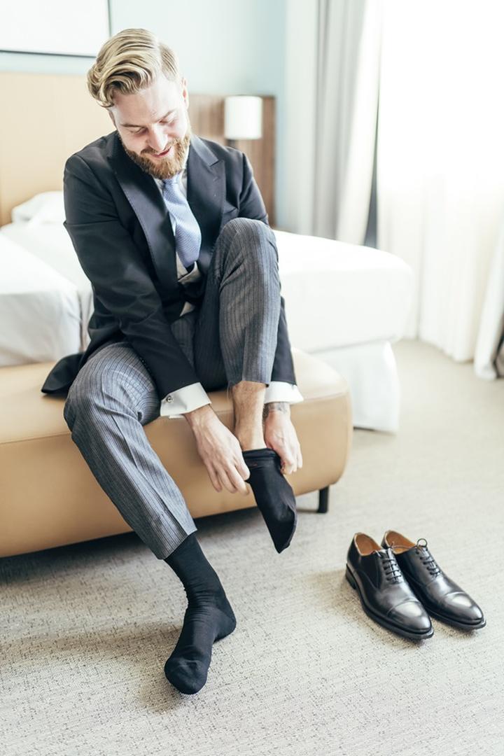 Skarpetki do szarego garnituru