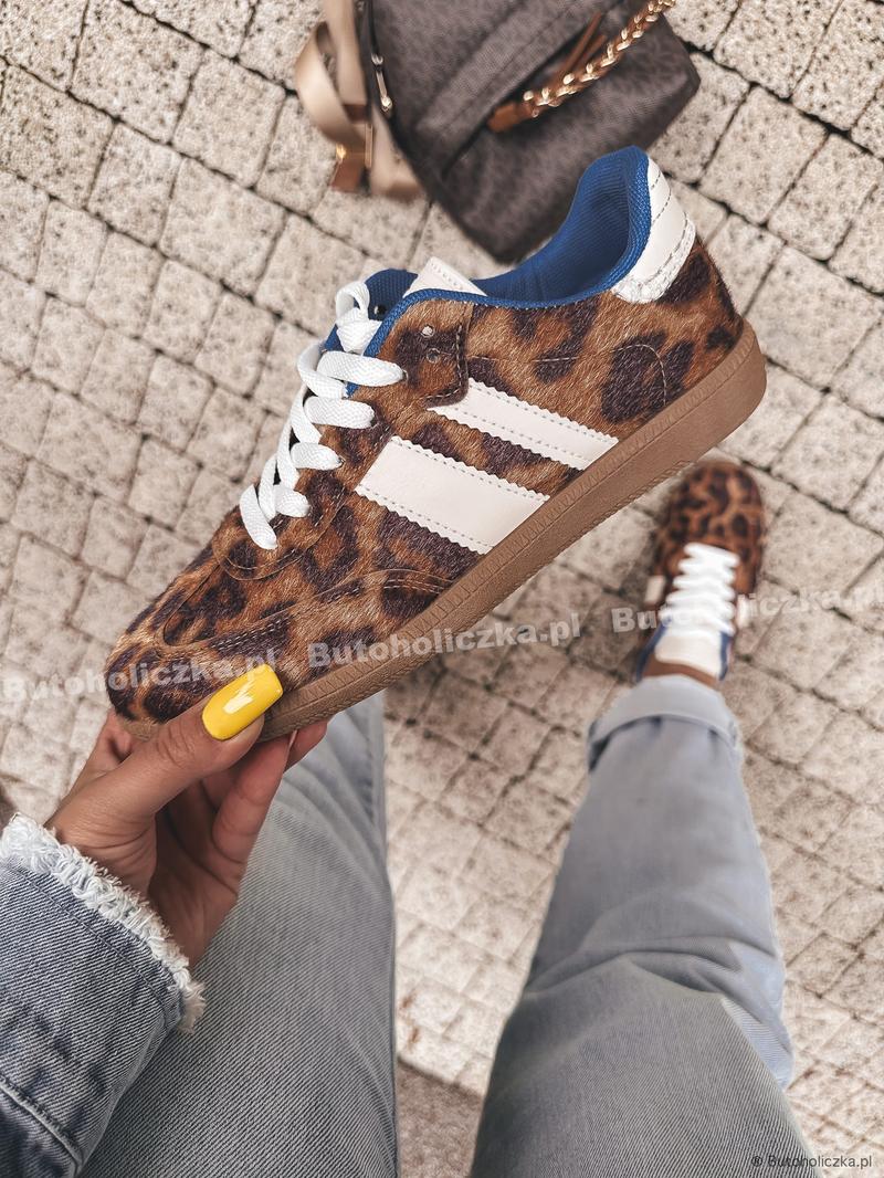 Stylizacyjne triki łączenia panterki z obuwiem