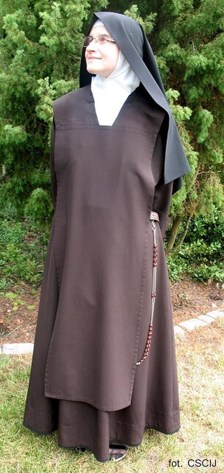 Materiały i narzędzia do szycia