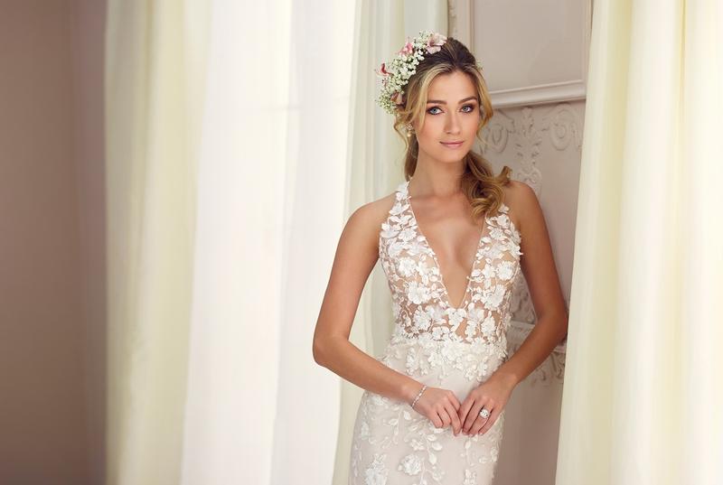 Szycie dekoltu w szpic