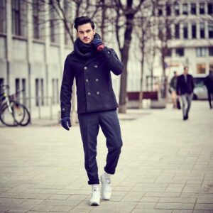 Idealne buty do długiego płaszcza – odkryj najlepsze połączenia na każdą okazję!