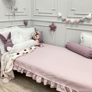 Szyjemy z miłością: jak stworzyć urokliwą narzutę dla dziecka