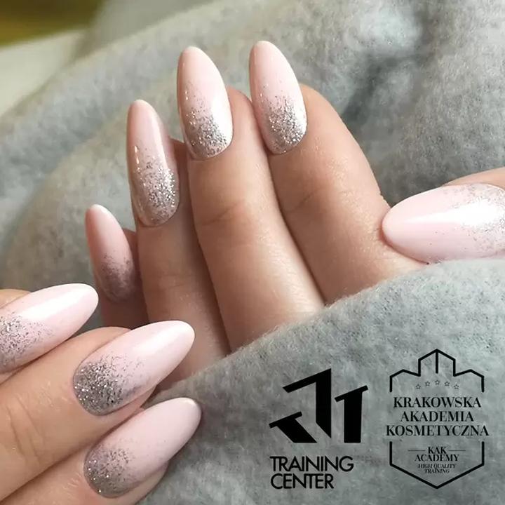 Zastanawiasz się, czy warto otworzyć salon stylizacji paznokci? Oto kluczowe wskazówki!