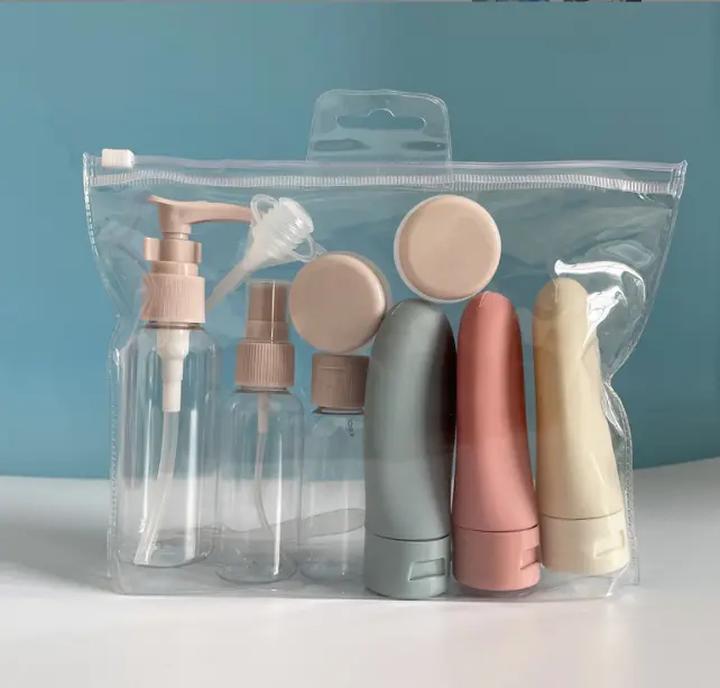 Must-have kosmetyki podróżne