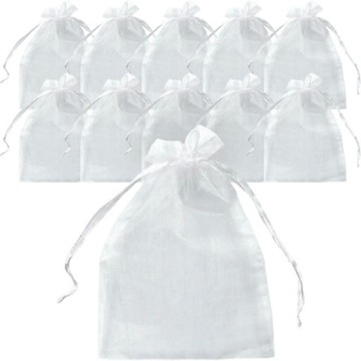 Zdobienia woreczka z organzy